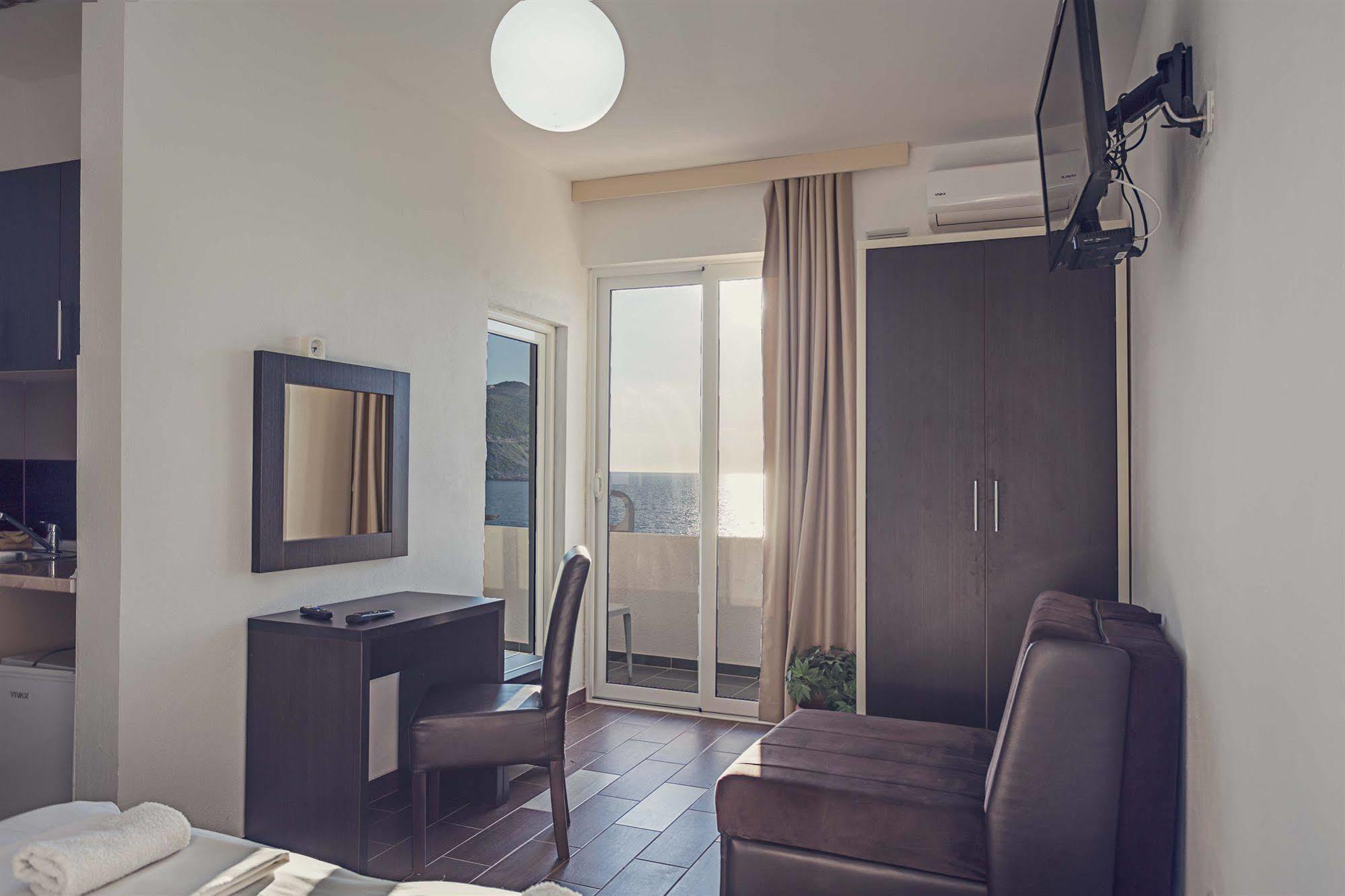 David Apartments And Rooms Dobra Voda Bagian luar foto